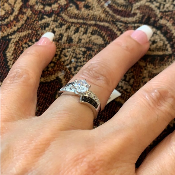 0.75ct Black Clear CZ Engagement Ring 6 7 8 9 - Picture 3 of 7